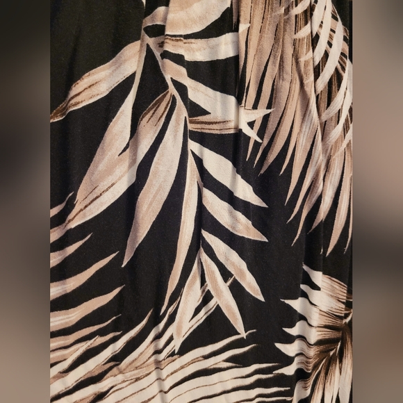 Torrid Black and Cream Tropical Midi Dress - Picture 7 of 9